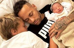 Neymar posta fotos inéditas de Mavie e Davi Lucca no Dia das Crianças