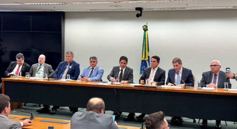 Bancada paraibana se reúne com prefeitos em Brasília e recebe demandas municipalistas para o Congresso