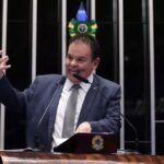 Em tom emocionado, Amaral faz discurso de despedida no Senado