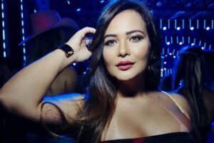 Geisy Arruda protagoniza nova gafe em programa de TV