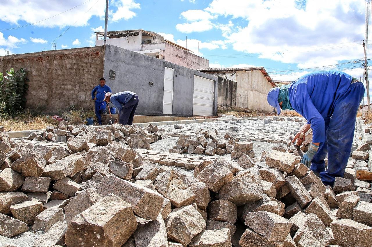 Patos avança com pacote de obras estruturantes e consolida investimentos em toda a cidade