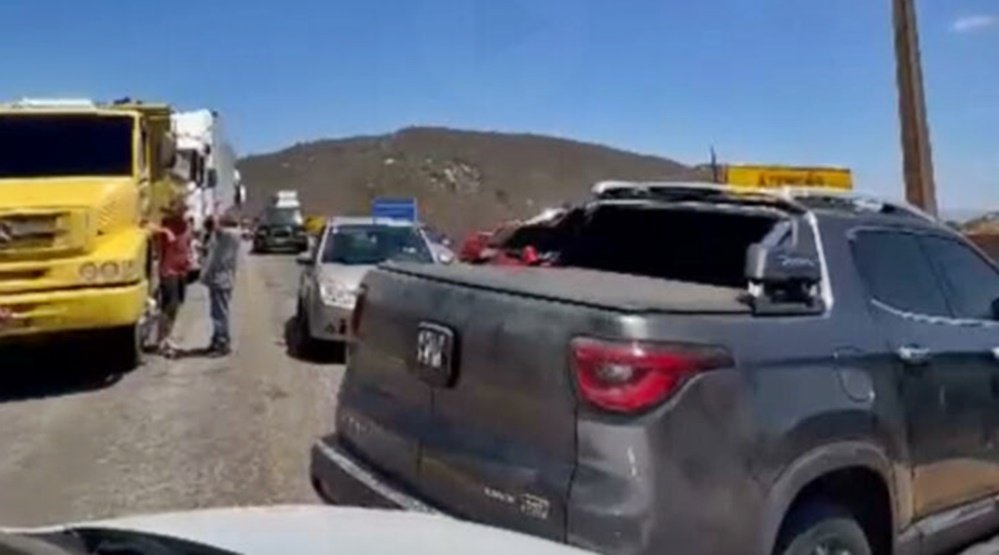 OAB fecha rodovia em manifestação contra falta de juízes na Comarca de Teixeira