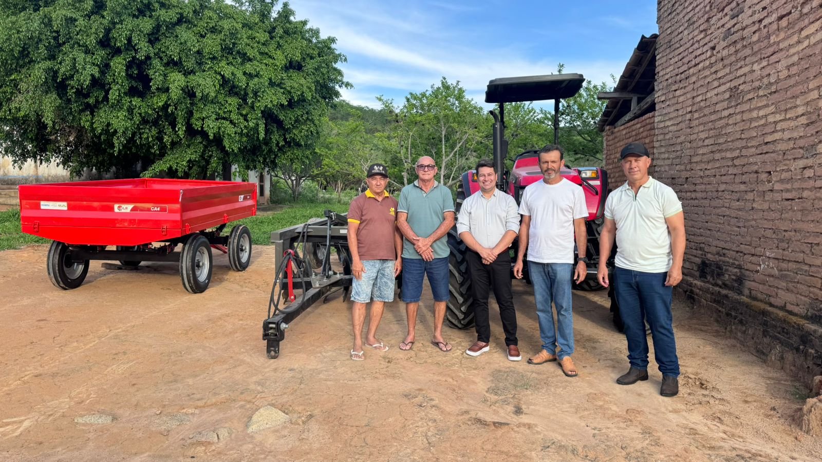 Oposição conquista trator e implementos Agrícolas para fortalecer a Produção Rural em Maturéia