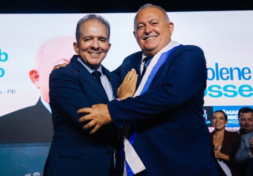 Professor Jacob assume Prefeitura de Patos e sinaliza continuidade mas com identidade própria