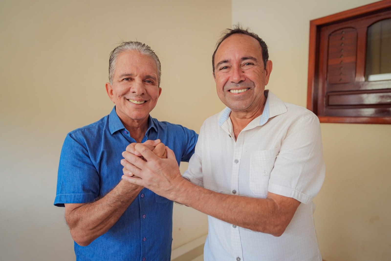 Prefeito, vice-prefeito e nove vereadores de Teixeira declaram apoio à pré-candidatura de Nabor ao Senado