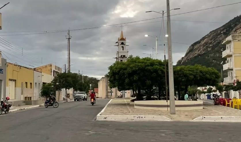 Continuam abertas as inscrições para concurso público da Prefeitura de Mãe d’Água com 91 vagas e salários de até R$ 7,2 mil