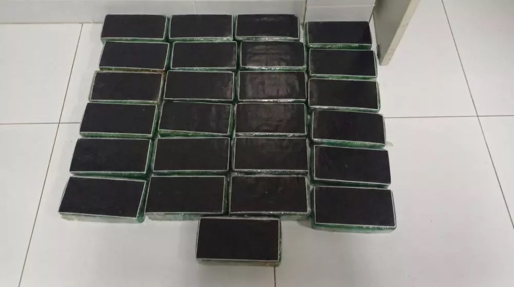 PRF apreende mais de 25 kg de crack, maconha e cocaína na BR-230, em São Mamede