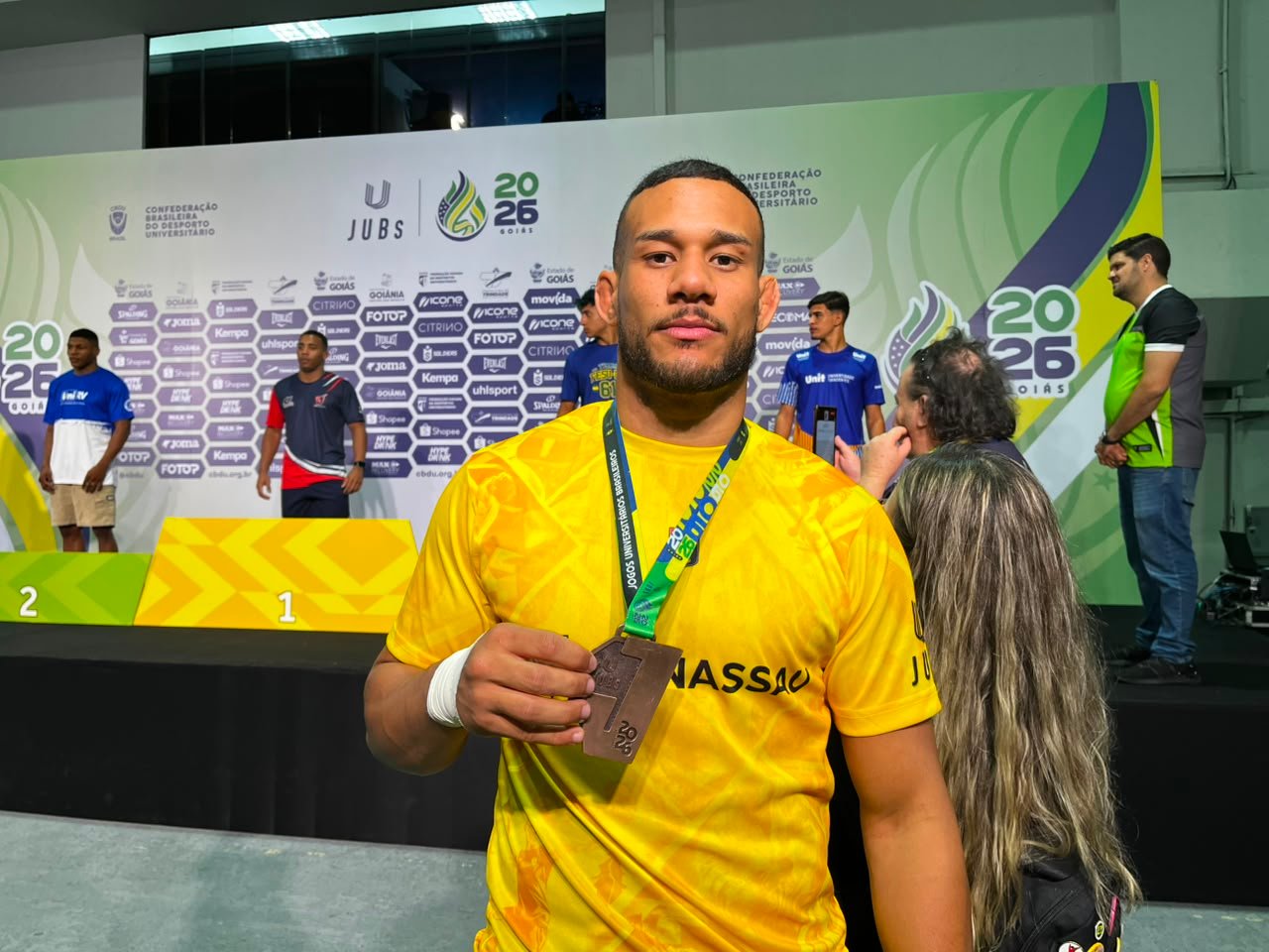 Paraibano sobe ao pódio dos Jogos Universitários Brasileiros e conquista bronze no wrestling