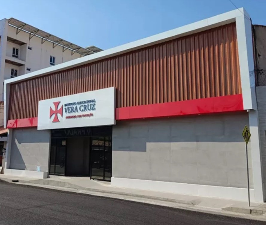 Eleitores da Escola Estadual Coriolano de Medeiros vão votar no Instituto Educacional Vera Cruz nas eleições de outubro em Patos