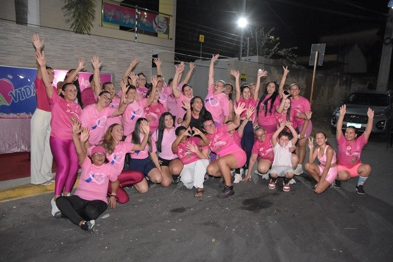 Prefeitura de Patos e Casa de Apoio Amigas Viva a Vida realizam aulão de dança e saúde no Outubro Rosa